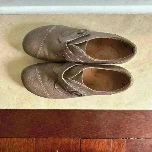 Taos Rhumba Gray Brown Leather Slip On Shoes Casual Pumps Low Heel Strap Size 9 - Picture 3 of 10